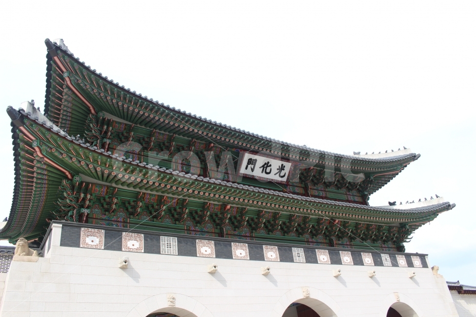 하늘,궁,성,경복궁,돌담,서울,전경,풍경,야외,지붕,기와,기와지붕,담,경계,나들이,광화문,건축물,건물외관,exterior,building,structure,architecture,construction,랜드마크,landmark,tourist attraction,한국전통,한국문화,korean traditional,korean culture
