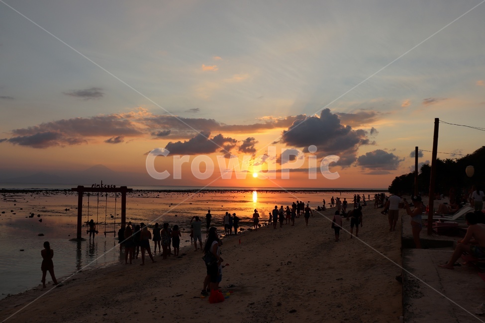 발리,노을바다,해변,beach,노을,sunset,힐링,여유,동남아,bali,사람들,구름,summer,여름,순간,감동,여가