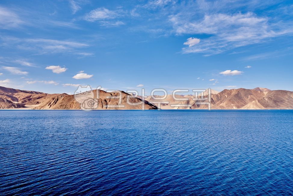 판공초,pangong,호수,lake,nature,자연,water,물,파란,blue,하늘,sky