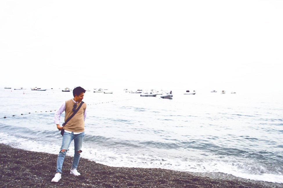 바다,해변,파도,배,남자,청바지,beach,sea,해변,바다,beach,sea,사람,인물,인간,human,person,남성,남자,man,male