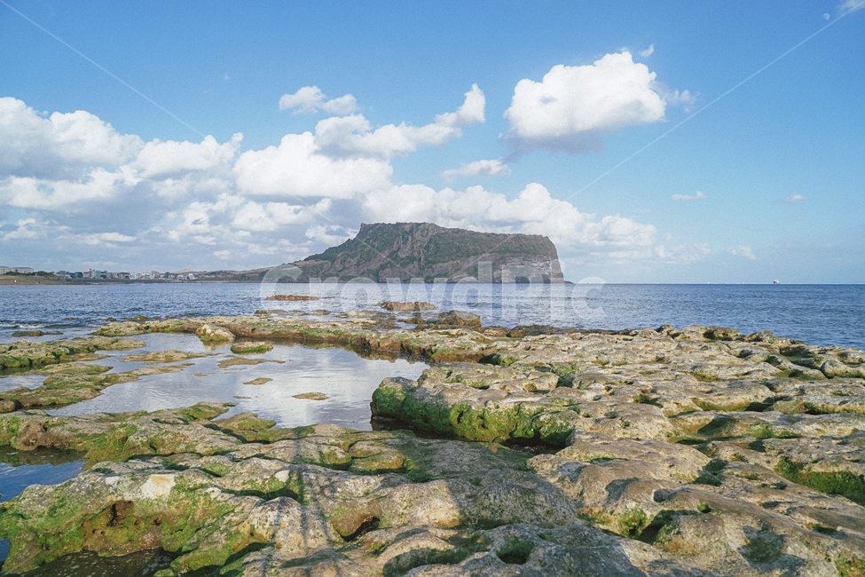 제주도,성산,성산일출봉,바다,하늘,구름,해변,제주바다,풍경,파도,바닷가,자연,natural,sea,jeju,jejusea,jejuisland,자연,풍경,nature,landscape,한국자연풍경,한국자연경관,korea nature landscape,제주도,jeju,jeju island,land,땅,outdoors,옥외