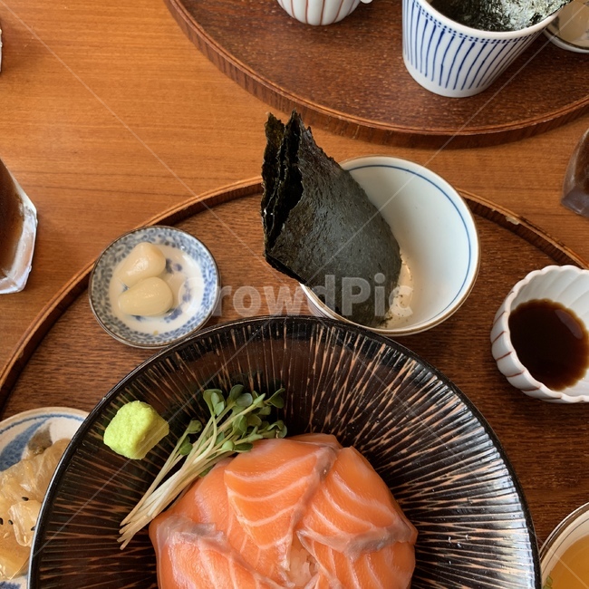일식,요리,음식,텐동,초밥,연어,덮밥,밥,사케동,연어덮밥,연어초밥,가정식,연어요리,연어장