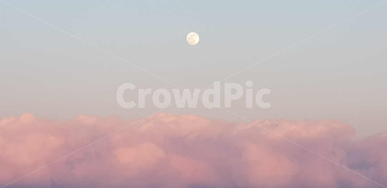 구름,하늘,달,보름달,moon,cloud,sky,fullmoon,자연,풍경,nature,landscape,색깔,색상,색채,색감,color sense,color sensitivity,feeling of color,outdoors,옥외