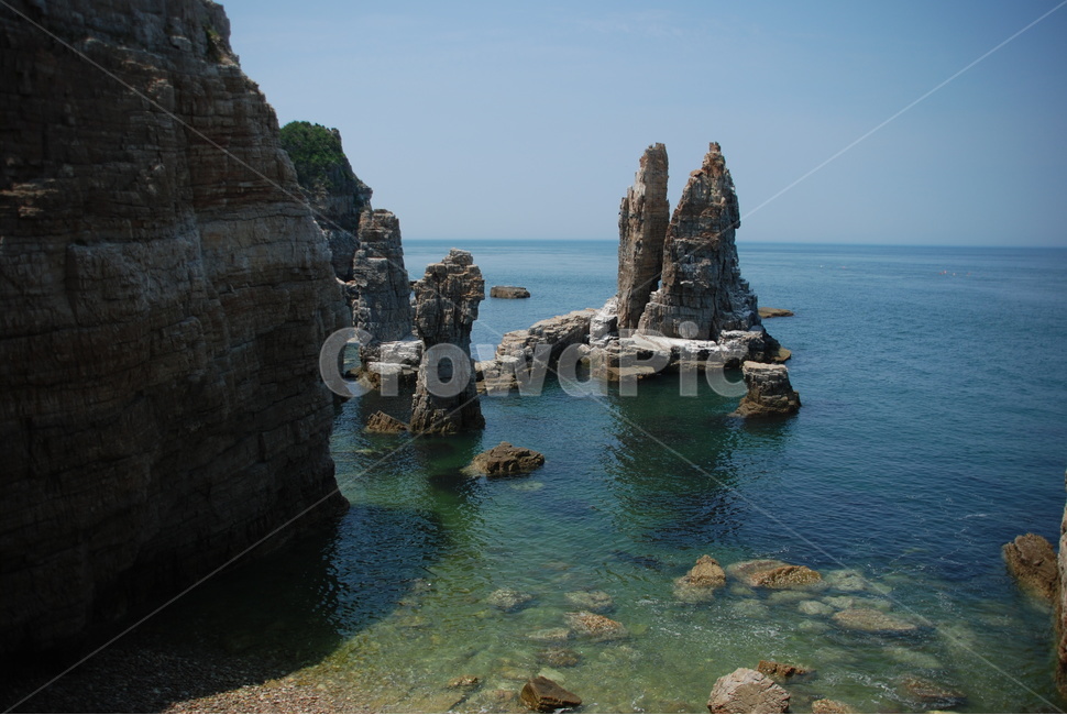 백령도,바다,에메랄드,두무진,백령도두무진,자연,풍경,nature,landscape,한국자연풍경,한국자연경관,korea nature landscape,ocean,대양,sea,outdoors,옥외,water,물,shoreline,해안선,land,땅