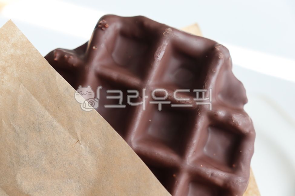 waffle,chocolate waffle,dessert,cafe dessert,dessert,snack,food,brunch,cafe menu,waffle,brunch,bakery