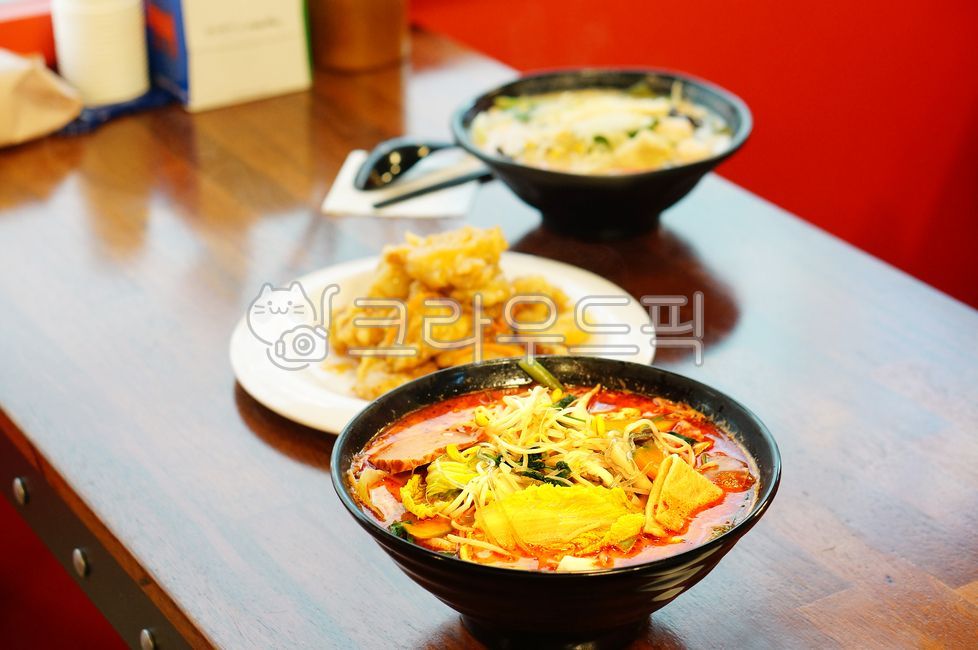 꿔바로우,탕수육,중식,돼지고기,바삭한,궈바오러우,마라탕,매운맛,2인식사,noodle,국수,food,음식,음식,식재료,요리,food,cook,meal,dishes,food reserves