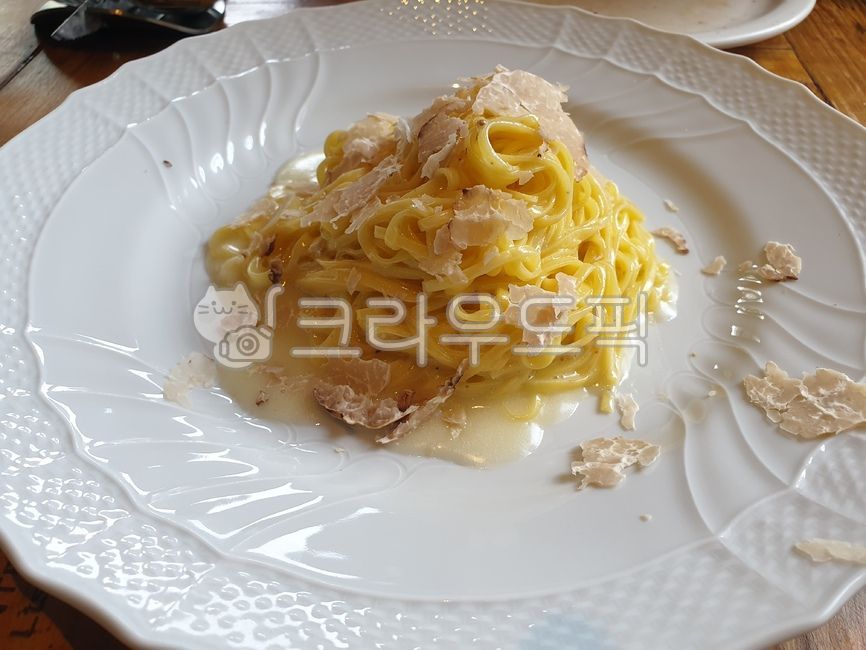 화이트트러플,파스타,요리,음식,까르보나라