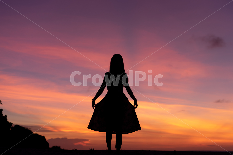 silhouette,실루엣,nature,자연,사람,human,standing,노을,sunset,역광,사람,인물,인간,human,person,여성,여자,woman,female,lady,인물실루엣,사람실루엣,character silhouette,human silhouette