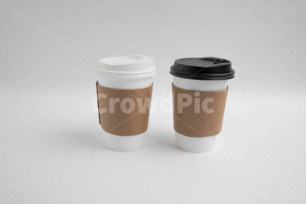from above,Look at,BackgroundBackground,paper cup,Lid,Arrangement,from below,side by side,White,white,takeout cup,background,coffee,in front,cup,Straight
