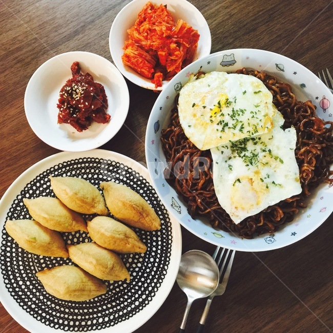 짜파게티,유부초밥,계란후라이,라면,noodle,유부,요리,식사,음식,meal,dish,food