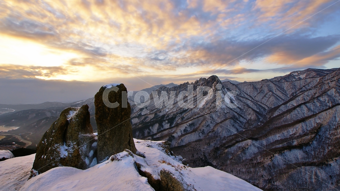 nature,mountain,산,겨울,설악산,국립공원,겨울,계절,winter,season,자연,풍경,nature,landscape,한국자연풍경,한국자연경관,korea nature landscape
