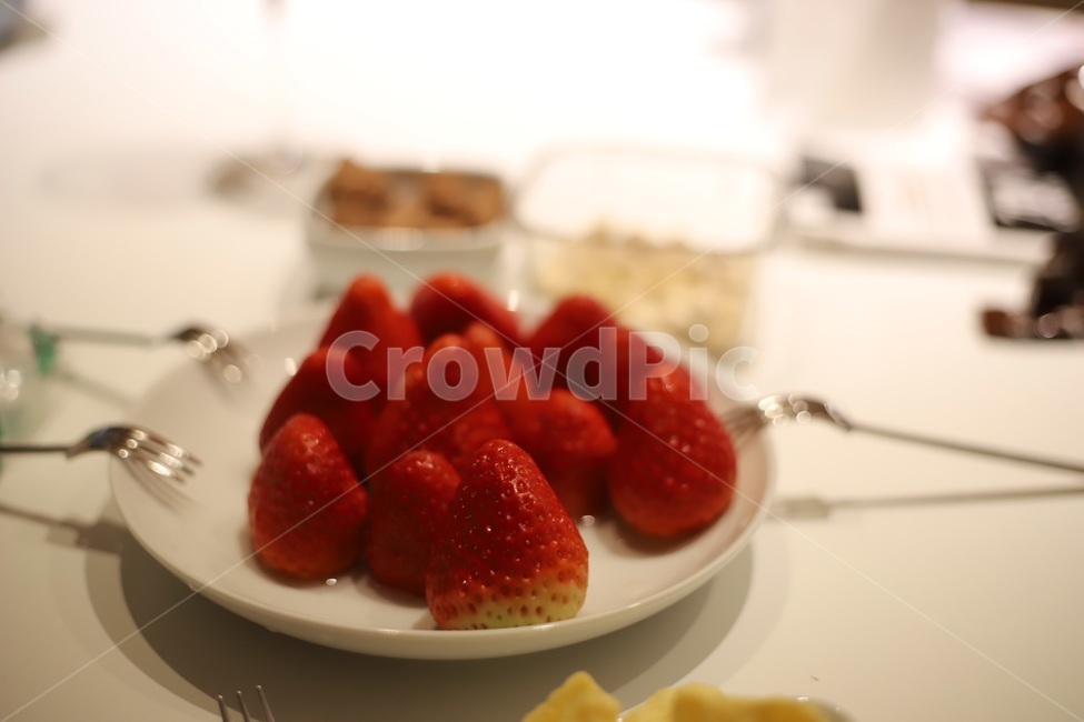 Fruit snacks,snack,fruit,strawberry