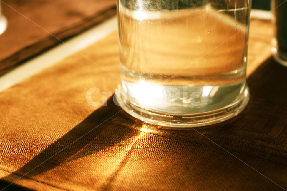 카페,컵,유리,빛,감성,햇빛,여유,무드,음료,휴식,cafe,light,glass,cup,mood,음료수,drink,beverage