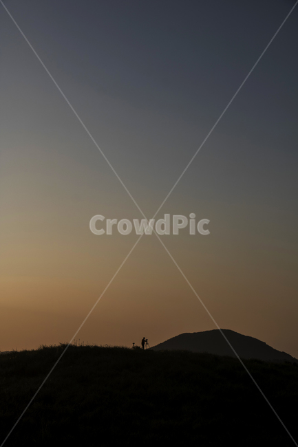 산,사람,노을,밤,풍경,경치,nature,자연,outdoors,옥외,실루엣,그림자,silhouette,shadow,사진작가,포토그래퍼,photographer