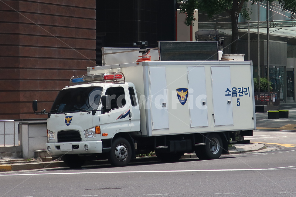 경찰,옥외,집회,시위,소음,규제,측정,관리,데시벨,차량,교통,교통수단,traffic,transportation