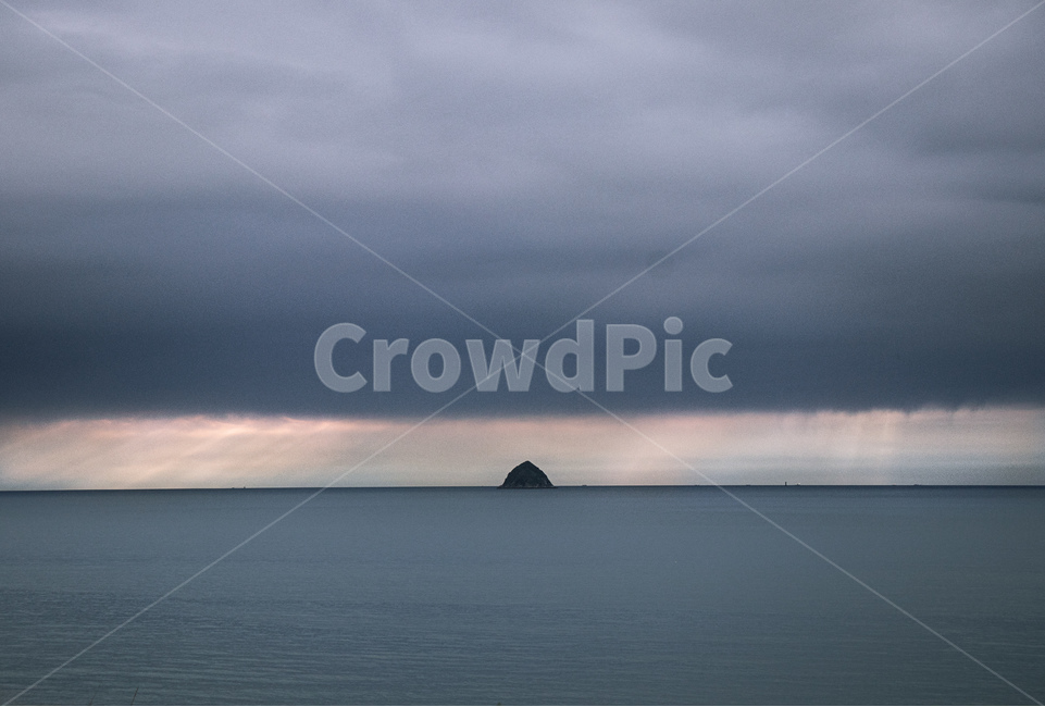 섬,빛,구름,먹구름,바다,자연,풍경,nature,landscape,outdoors,옥외,sea,ocean,대양,water,물,land,땅