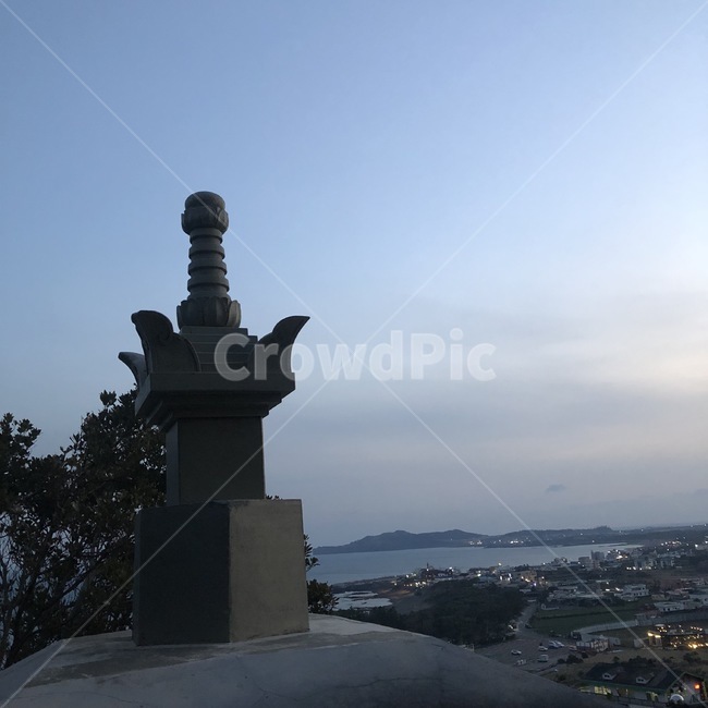 야경,풍경,노을,하늘,배경,조각상,동상,석상,조형물,statue,bronze statue,stone statue