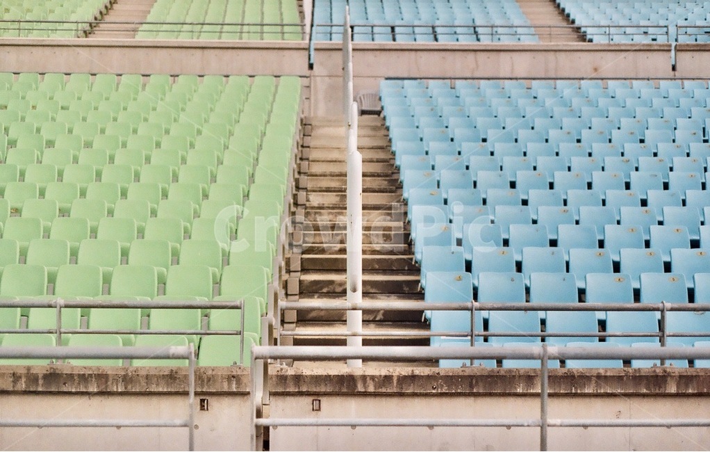 색감,좌석,의자,대칭,연두색,하늘색,배경,경기장,필름,스포츠,레저,운동,sports,leisure,exercise,빈티지사진,빈티지느낌,빈티지감성,vintage