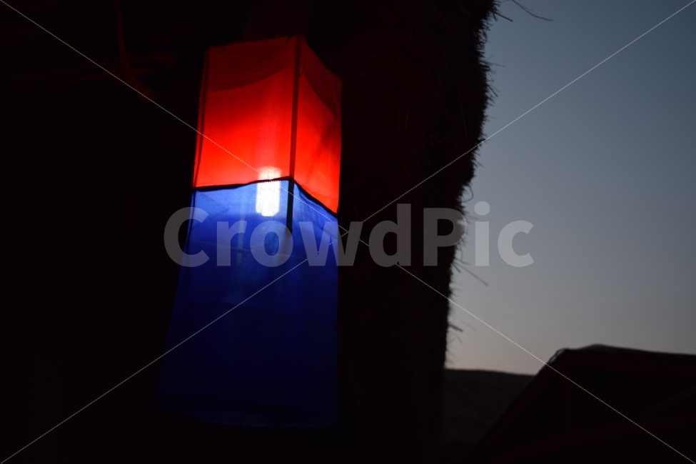 한국적,등불,빨간색,파란색,저녁,밤,야경,밤,풍경,nightscape,night,landscape,한국전통,한국문화,korean traditional,korean culture,감성,sensible,feeling,lamp,램프