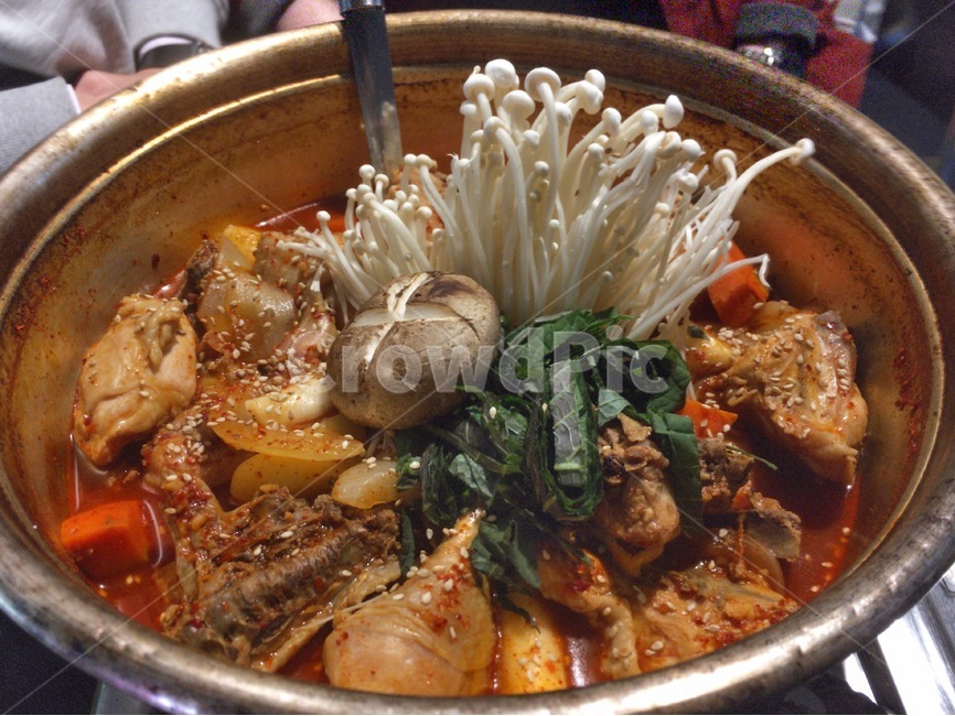 냄비,찌개,닭도리탕,양푼냄비,양푼,음식,푸드,술집,토속음식,음식,식재료,요리,food,cook,meal,dishes,food reserves,육류,고기,meat,한식,한국음식,한국요리,korean food,korean dishes,korean meal,korean cook