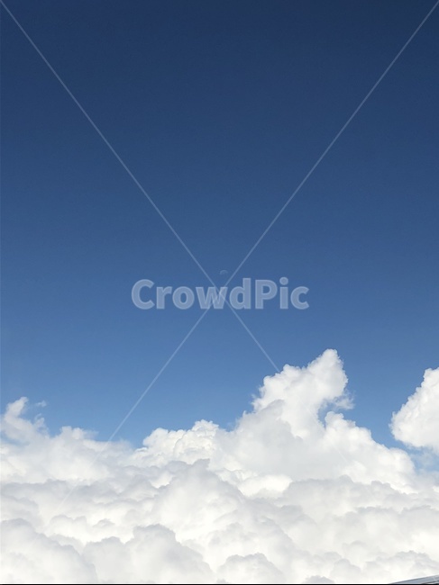 구름,하늘,달,뭉게구름,파랑색,흰색,자연,풍경,nature,landscape,outdoors,옥외,azure sky,푸른 하늘,sky