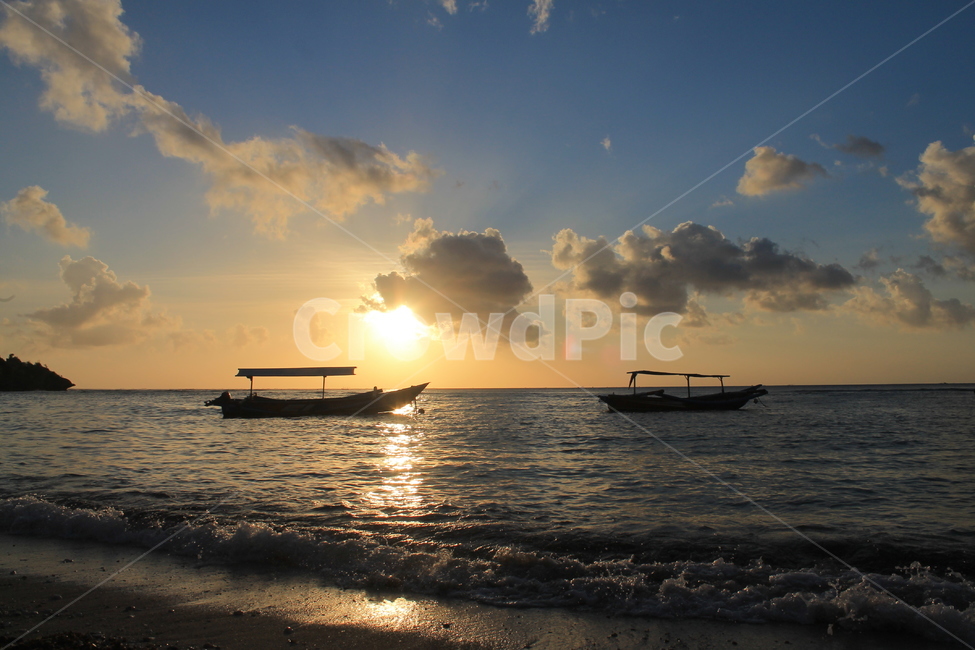 인도네시아,발리,해변,석양,일몰,해변석양,바다석양,황혼,바다,구름,배,indonesia,bali,balisunset,발리석양,dusk,twilight,sea,ship,nature,자연,대양,ocean,boat,보트,sunset,sky,하늘,sunlight,햇빛,자연,풍경,nature,landscape,실루엣,그림자,silhouette,shadow,vehicle,차량,transportation,교통,outdoors,옥외