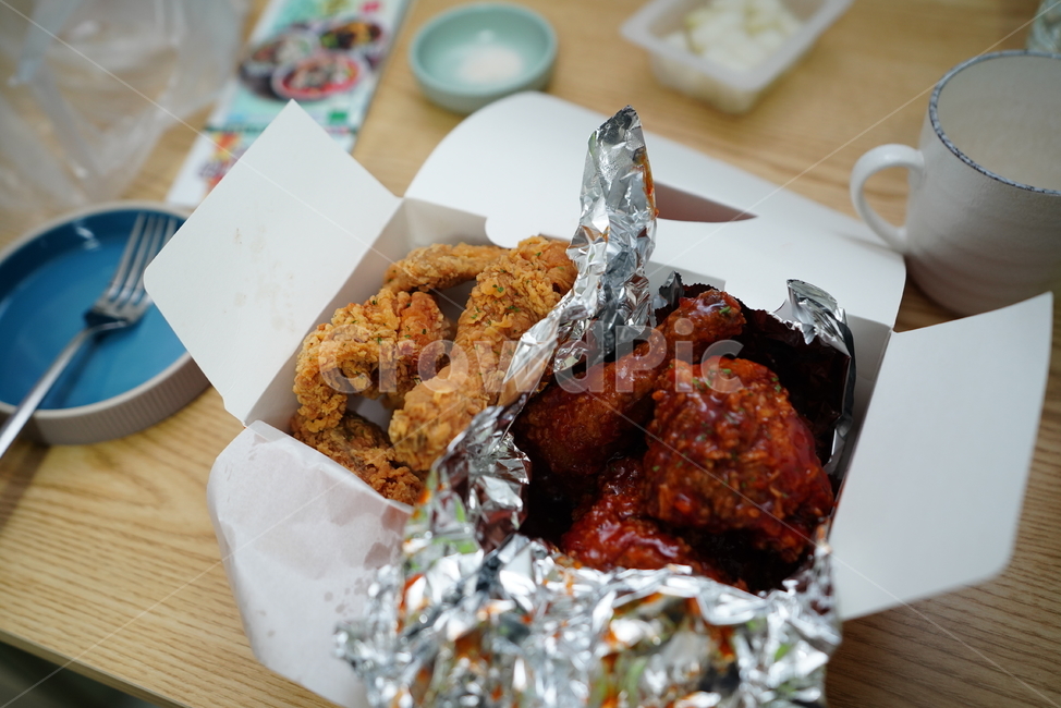 치킨,닭고기,요리,음식,먹방,안주,육류,육식,간식,식사,먹거리,안주거리,음식,식재료,요리,food,cook,meal,dishes,food reserves,육류,고기,meat