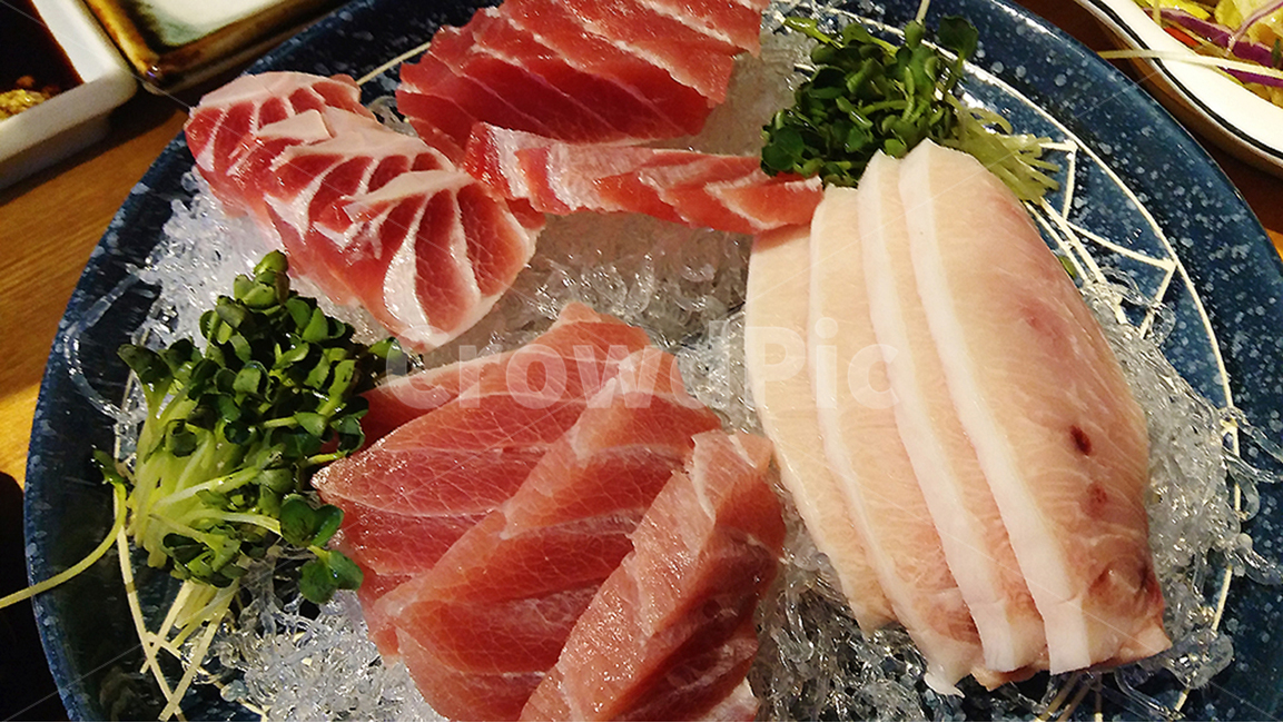 참치회,생선회,배꼽살,회,소주,식사,요리,참치,외식,회식,음식,식재료,요리,food,cook,meal,dishes,food reserves,수산물,해산물,fishery products,seafood,일식,일본음식,일본요리,Japanese food,Japanese dishes,Japanese meal,Japanese cook