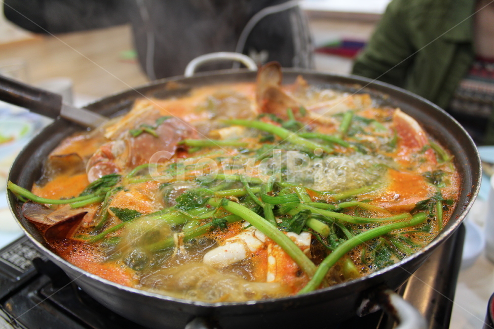 food,음식,식사,meal,요리,stew,스튜,매운탕,생선,fish,한국음식,한식,술안주,dish,마무리,탕