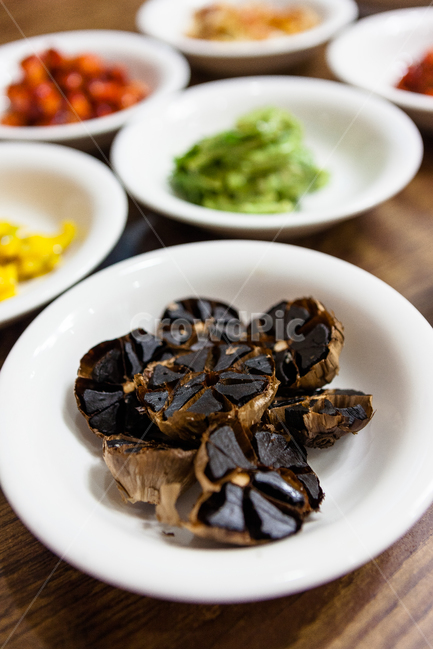 흑마늘,반찬,신선한,마늘,건강한,전통적인,요리,음식,식재료,요리,food,cook,meal,dishes,food reserves,채소,야채,vegetables,한식,한국음식,한국요리,korean food,korean dishes,korean meal,korean cook