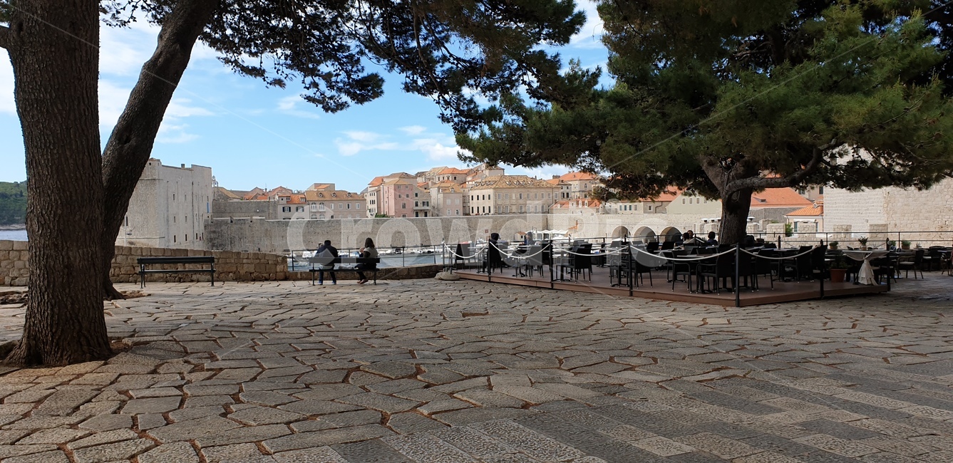 Eastern Europe,Overseas,dubrovnik,building,foreign country,structure,foreign,oversea,rampart,world,adriatic sea,construction,land mark,red roof,landmark,Dubrovnik,Croatia,architecture