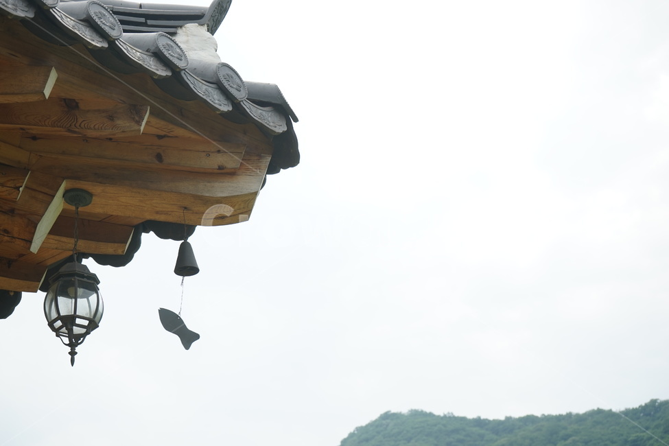 풍경,한국가옥,여백,흐린날씨,바람,한국전통,한국문화,korean traditional,korean culture,종교,신앙,religion,belief,faith,건축물,건물외관,exterior,building,structure,architecture,construction