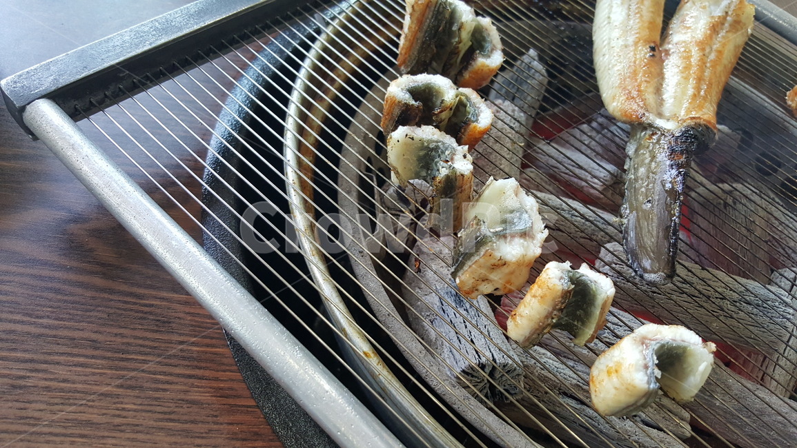 장어,장어구이,연탄구이,외식,스테미너,보양식