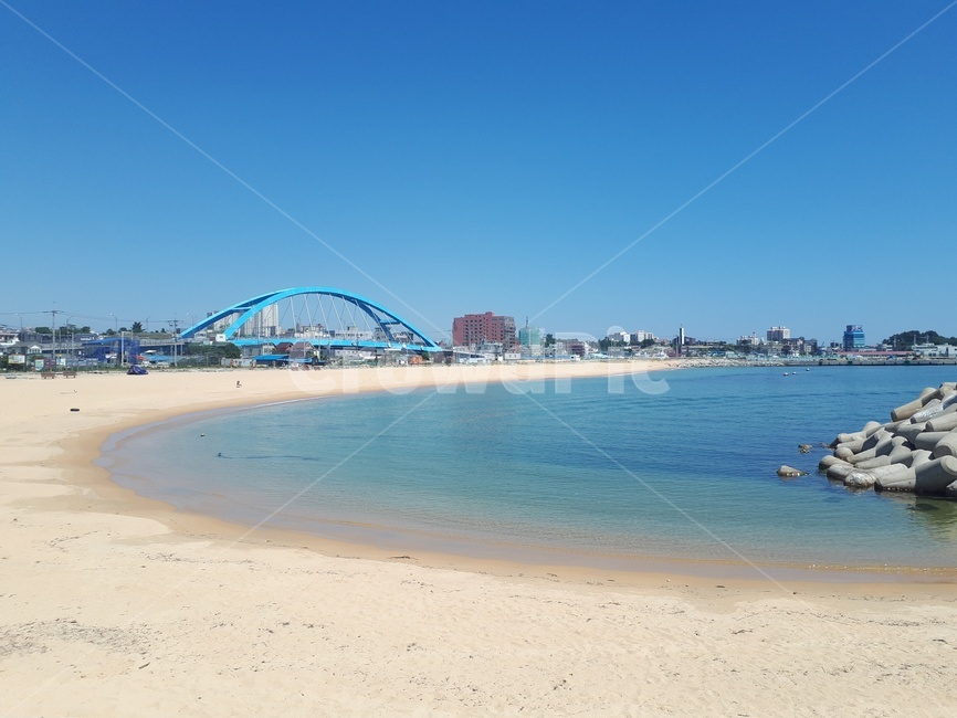 바다,해변,자연,풍경,고요,sea,blue,강원도,자연,풍경,nature,landscape,해변,바다,beach,sea,shoreline,해안선,water,물,ocean,대양,outdoors,옥외,바닷가,coast,연안,경치,panoramic,파노라마,scenery