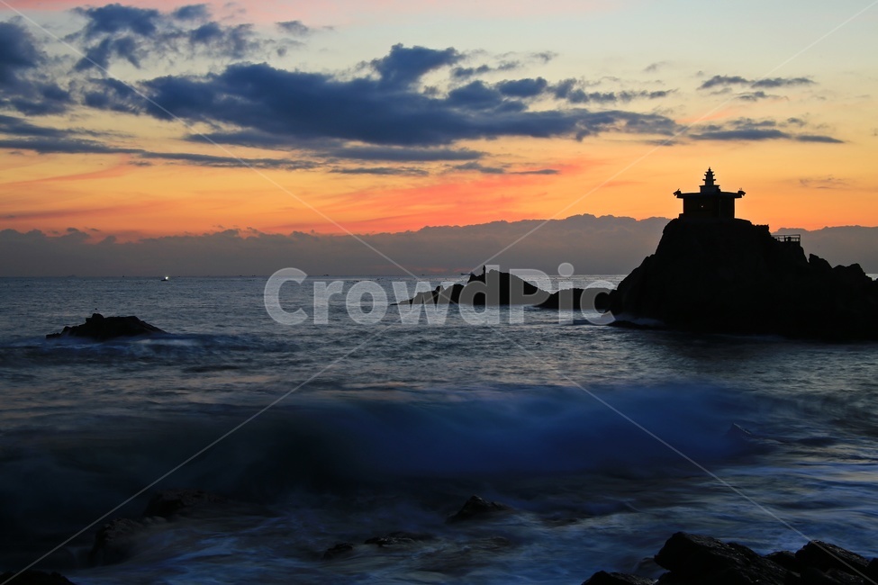 ocean,대양,water,물,sea,바다,nature,자연,promontory,곶,dawn,새벽,redsky,붉은하늘,sky,하늘,outdoors,옥외,sunlight,햇빛,light,빛,flare,플레어,부산,기장,오랑대,오랑대공원,오랑대아침,오랑대일출,여명,일출