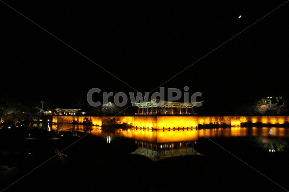 가을,여행,경주,안압지,야경,야경,밤,풍경,nightscape,night,landscape,한국전통,한국문화,korean traditional,korean culture,랜드마크,landmark,tourist attraction,한국랜드마크,한국관광지,한국명소,korea landmark,korea tourist attraction,architecture,건축물,building,건물,pagoda,탑,shrine,신사,worship,예배