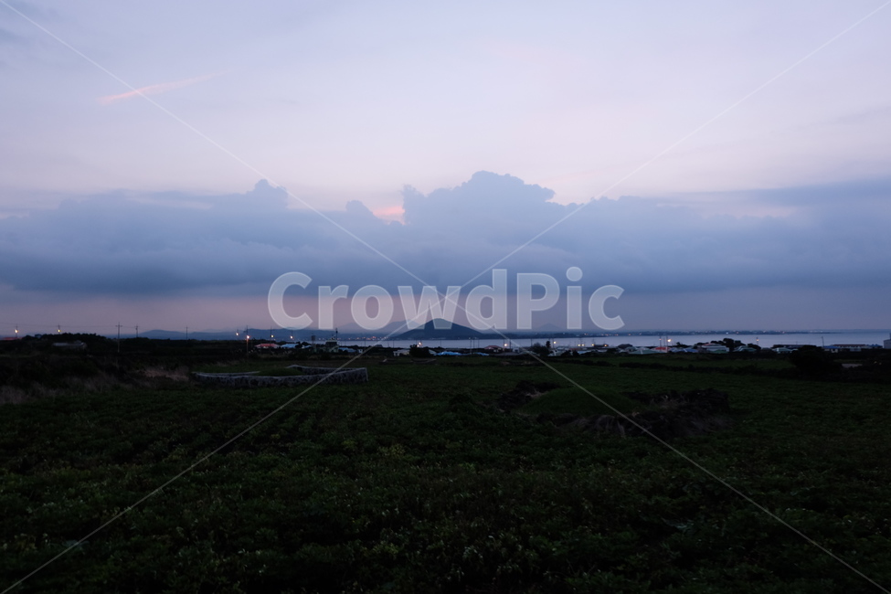우도,제주,노을,하늘,일몰,jeju,sky,sunset,자연,풍경,nature,landscape,한국자연풍경,한국자연경관,korea nature landscape,제주도,jeju,jeju island,outdoors,옥외,weather,날씨