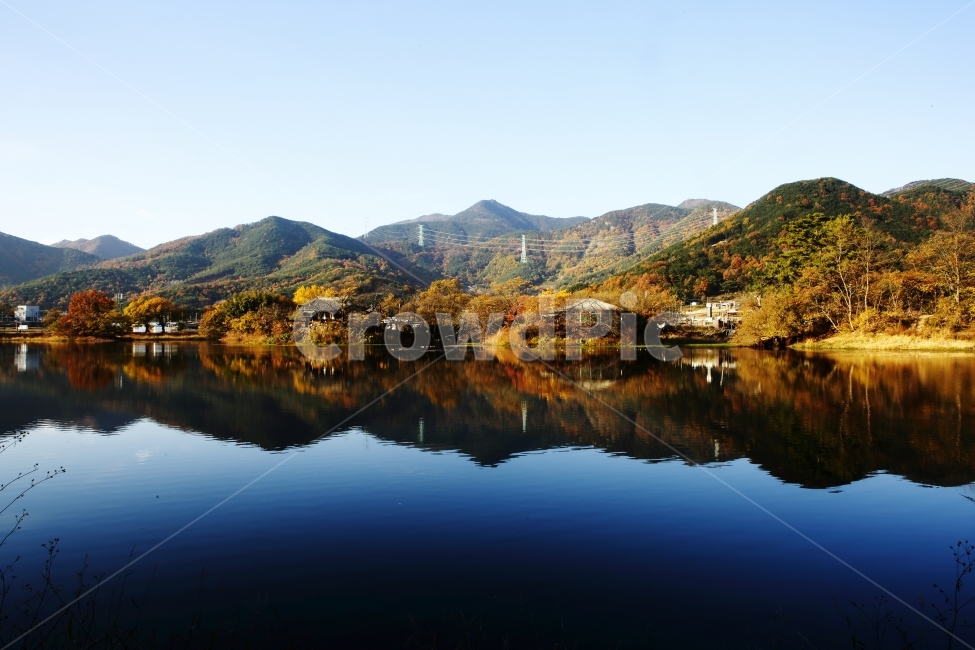 풍경,경치,경관,반영,사진,배경화면,가을,단풍,색감,색조,가을,계절,fall,autumn,season,자연,풍경,nature,landscape,한국자연풍경,한국자연경관,korea nature landscape,outdoors,옥외,water,물,lake,호수,mountain range,산맥,mountain,산