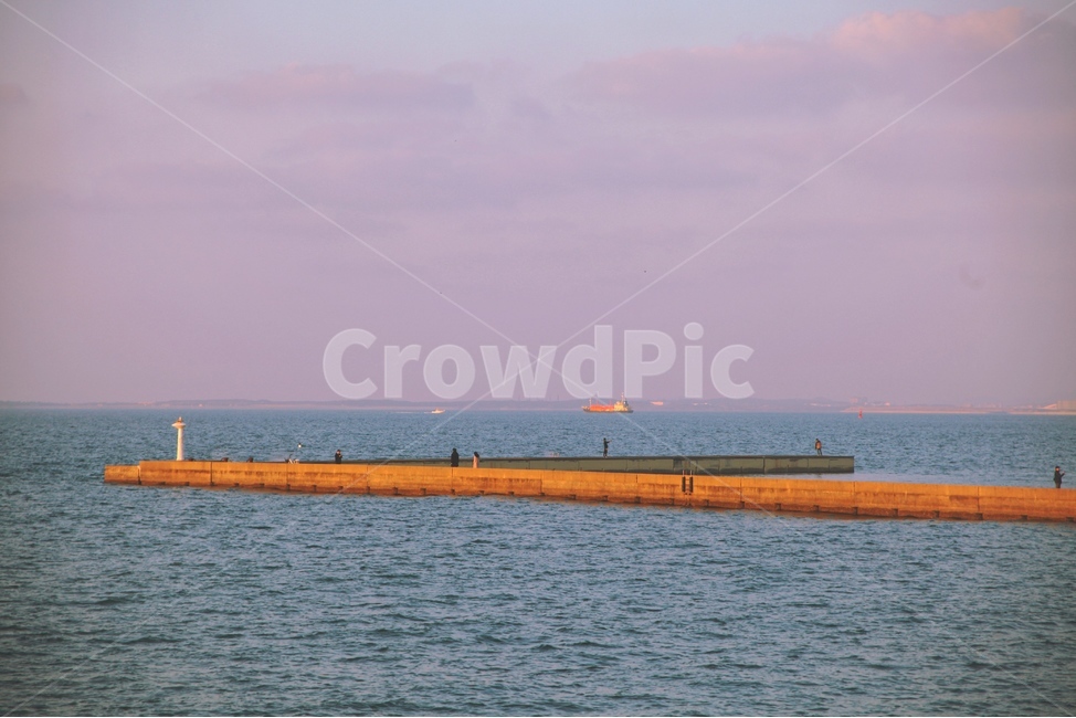 바다,등대,구름,분홍,파랑,일본,sea,japan,등대,lighthouse