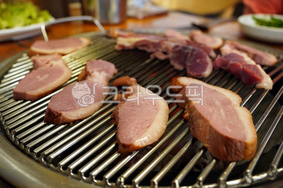 duck meat,food,BBQ,bbq,barbecue,sliced,smoked duck,grilling,duck,meat,fire,roast