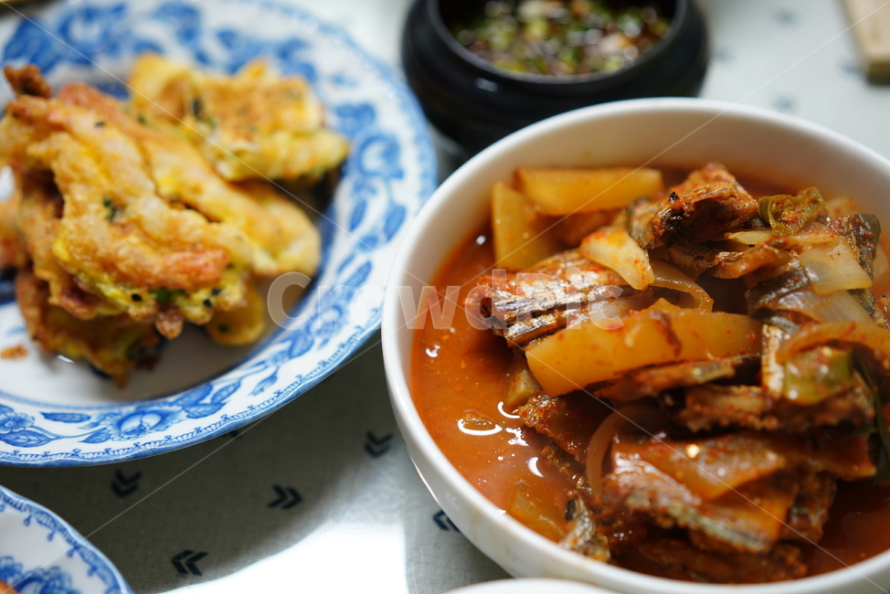 찌개,생선,국,먹거리,집밥,안주,음식,한식,갈치,반찬,dish,요리,meal,식사,food,식품,음식,식재료,요리,food,cook,meal,dishes,food reserves
