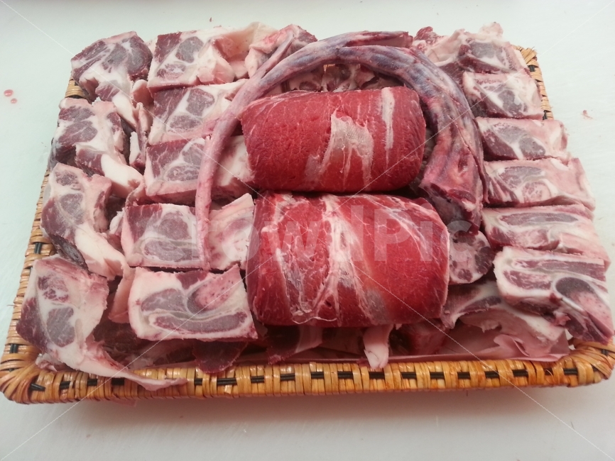 한우사골,꼬리반골,한우꼬리,소꼬리반골,우족,사골국,한우곰탕,한우곰국,사골곰탕,사태,한우사태,아롱사태,선물세트,한우선물세트,꼬리선물세트,음식,식재료,요리,food,cook,meal,dishes,food reserves,육류,고기,meat