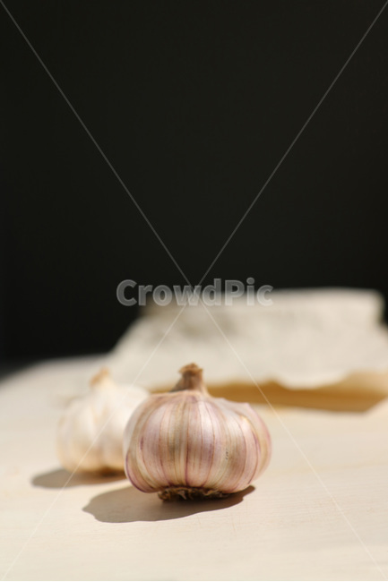 사진,마늘,야채,채소,햇마늘,나무,원목,질감,재질,빈티지,육쪽마늘,깐마늘,패브릭,갈릭,통마늘,재료,식자재,텍스처,garlic,wholegarlic,vegetable,food,wood,texture,음식,식재료,요리,food,cook,meal,dishes,food reserves,채소,야채,vegetables