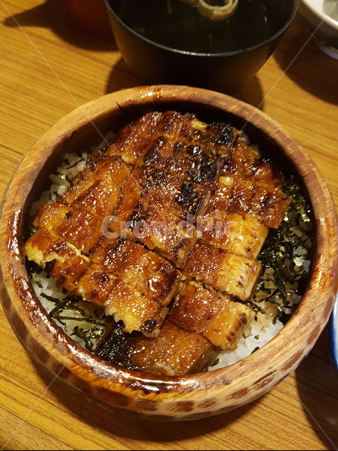 음식,food,장어,덮밥,밥,김,나무,그릇,테이블,rice,meal,eel,구이,roast,table,wood,bowl,음식,식재료,요리,food,cook,meal,dishes,food reserves,수산물,해산물,fishery products,seafood,일식,일본음식,일본요리,Japanese food,Japanese dishes,Japanese meal,Japanese cook