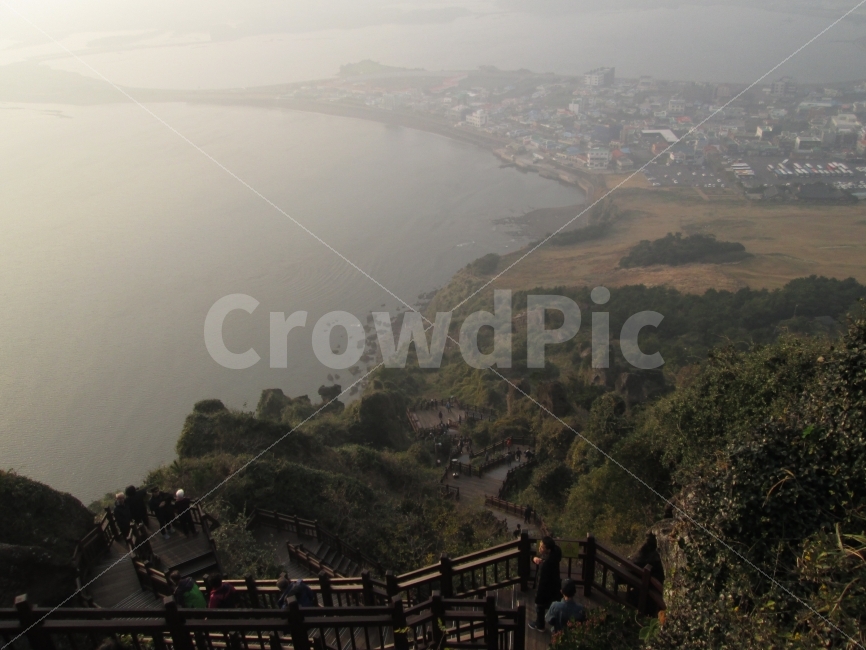 성산일출봉,제주,제주도,산,자연,바다,제주도,jeju,jeju island,nature,outdoors,옥외,scenery,풍경,landscape,경치,human,인간,person,사람
