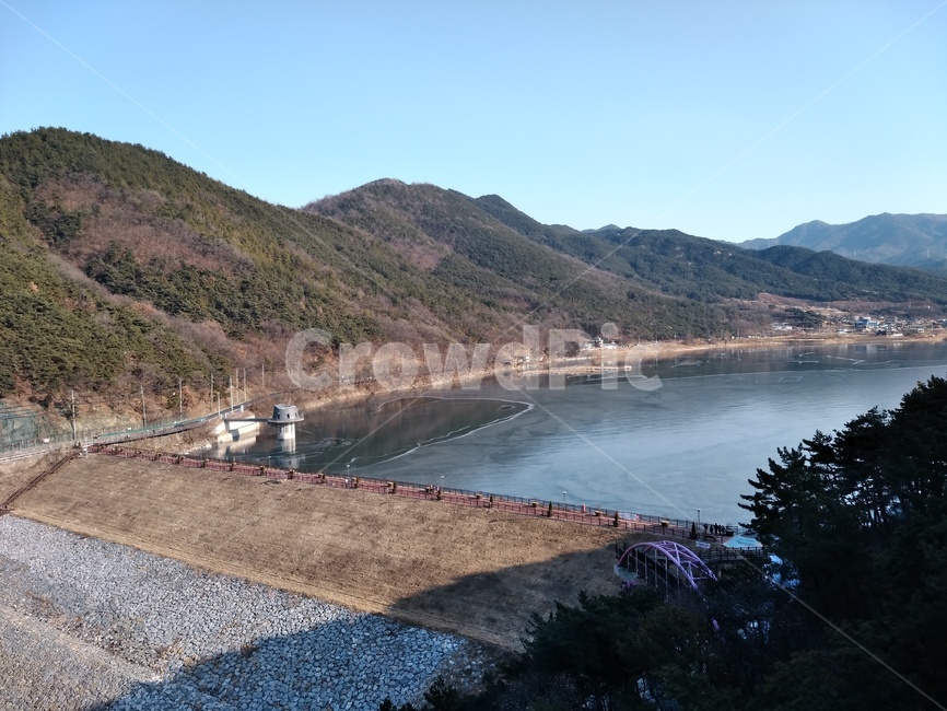 언호수,산,맑은하늘,겨울,송해공원