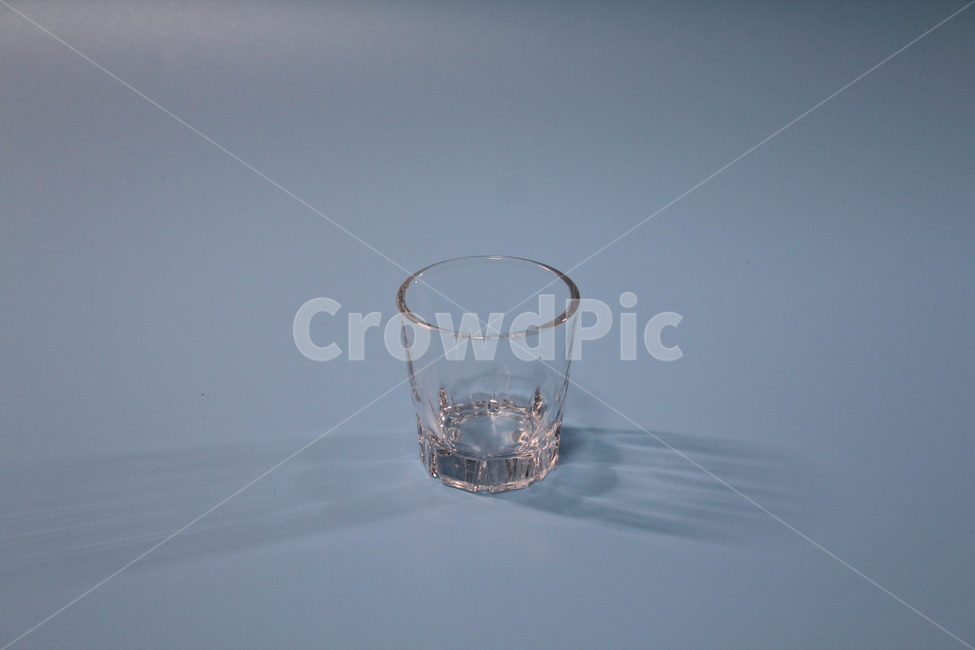 술,술잔,소주,알콜,음주,건배,음료,잔,술,주류,alcohol,사물,물건,오브젝트,thing,object,matter