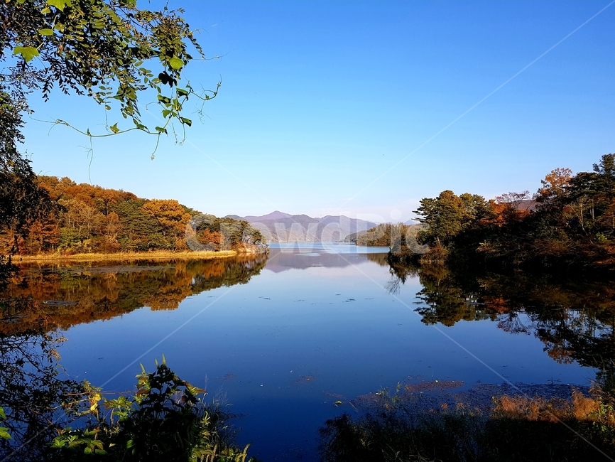 호수,두물머리,팔당호,다산유적지,양수역,가을,계절,fall,autumn,season,자연,풍경,nature,landscape,한국자연풍경,한국자연경관,korea nature landscape,water,물,outdoors,옥외,lake