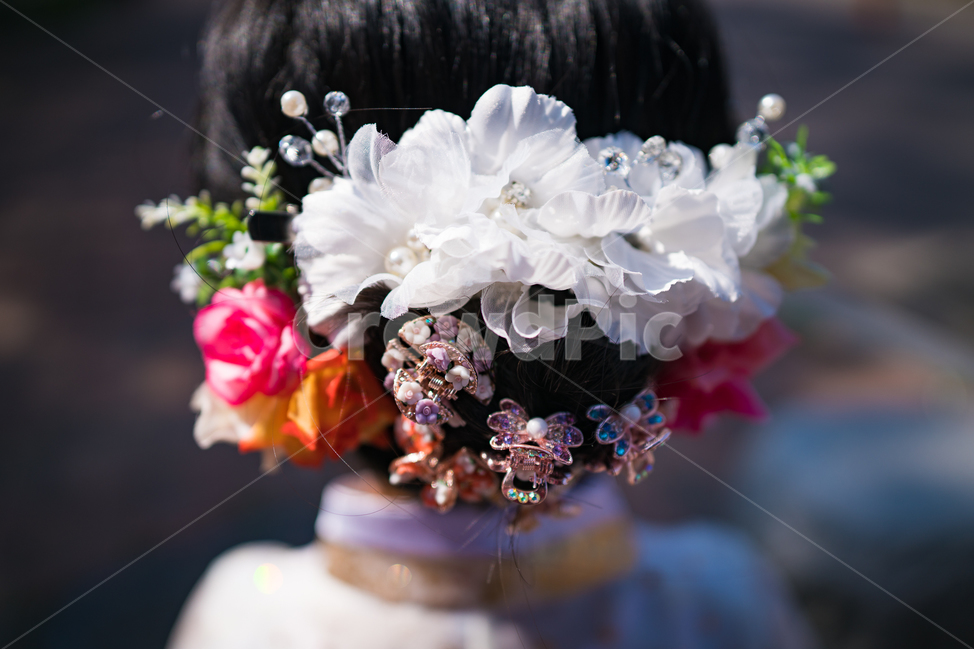 한복,꾸밈머리,뒷모습,머리장식,헤어장식,꽃,flower,사람,인물,인간,human,person,영유아,아기,애기,아이,infants,baby,어린이,어린아이,child,children,kid