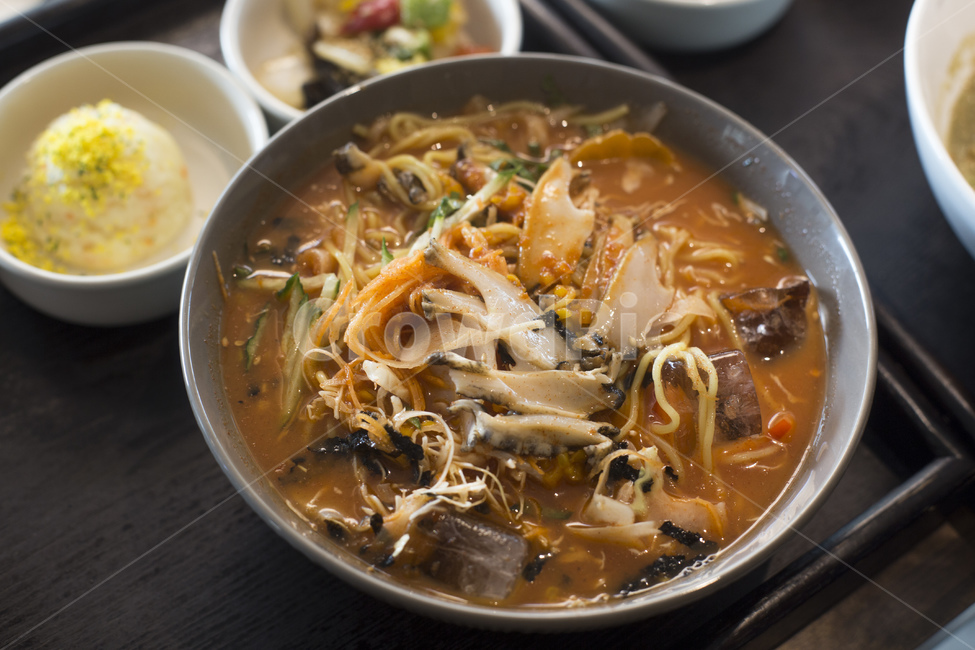 물회,전복물회,전복,야채,해산물,회,소면,음식,식재료,요리,food,cook,meal,dishes,food reserves,수산물,해산물,fishery products,seafood